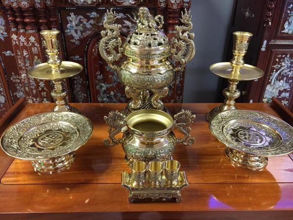 bộ lư đồng truyền thống