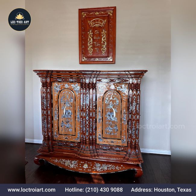 lap-dat-tu-tho-go-cong-den-nha-khach-o-dallas-loctroiart_com