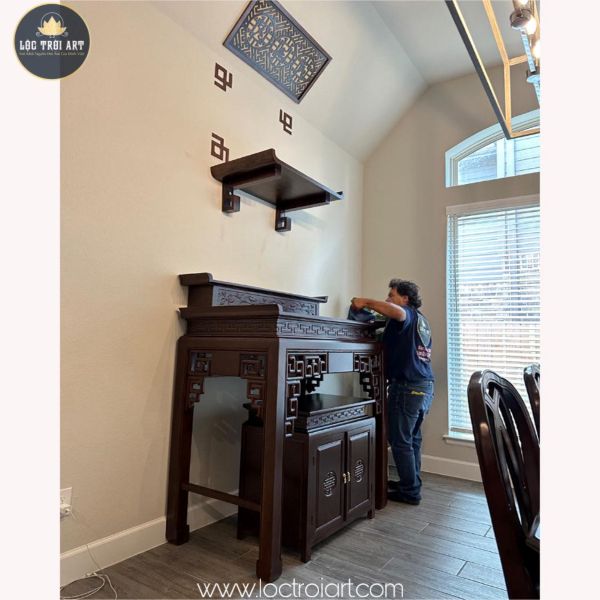 ban-giao-ban-tho-phat-va-gia-tien-den-khach-loctroiart_com